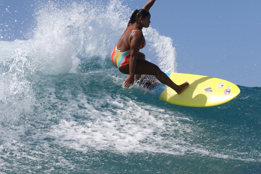SurfGirl Meets Brazilian surfer Suelen Naraísa