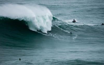 Michelle des Bouillons: Surfs the Azore‘s “Big Wave”