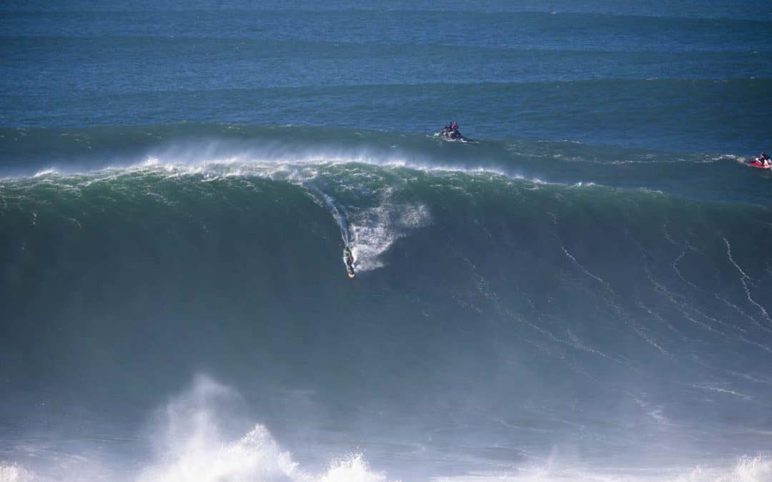 Nazaré Tow Surfing Challenge