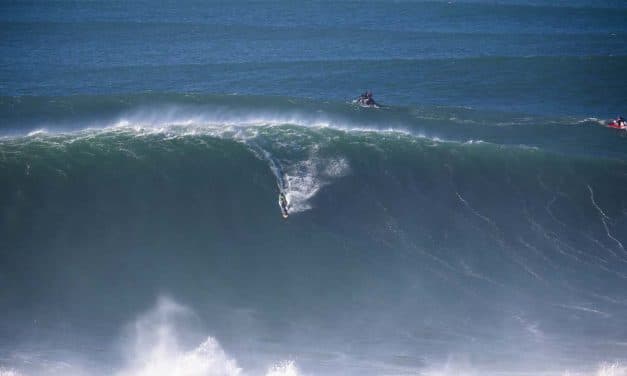 Nazaré Tow Surfing Challenge