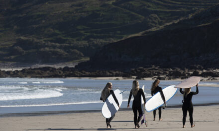 Join the SurfGirl Community Surf Chat