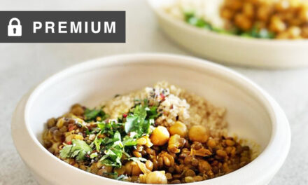 Simple Chickpea Dahl with Quinoa 