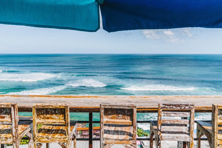 6 Very Cool Après Surf Bars