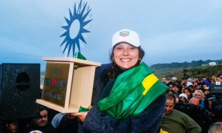 Gabeira Crowned at Nazaré