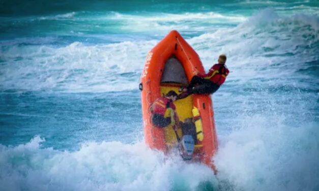 Dryrobe Raise £340,000 for the RNLI