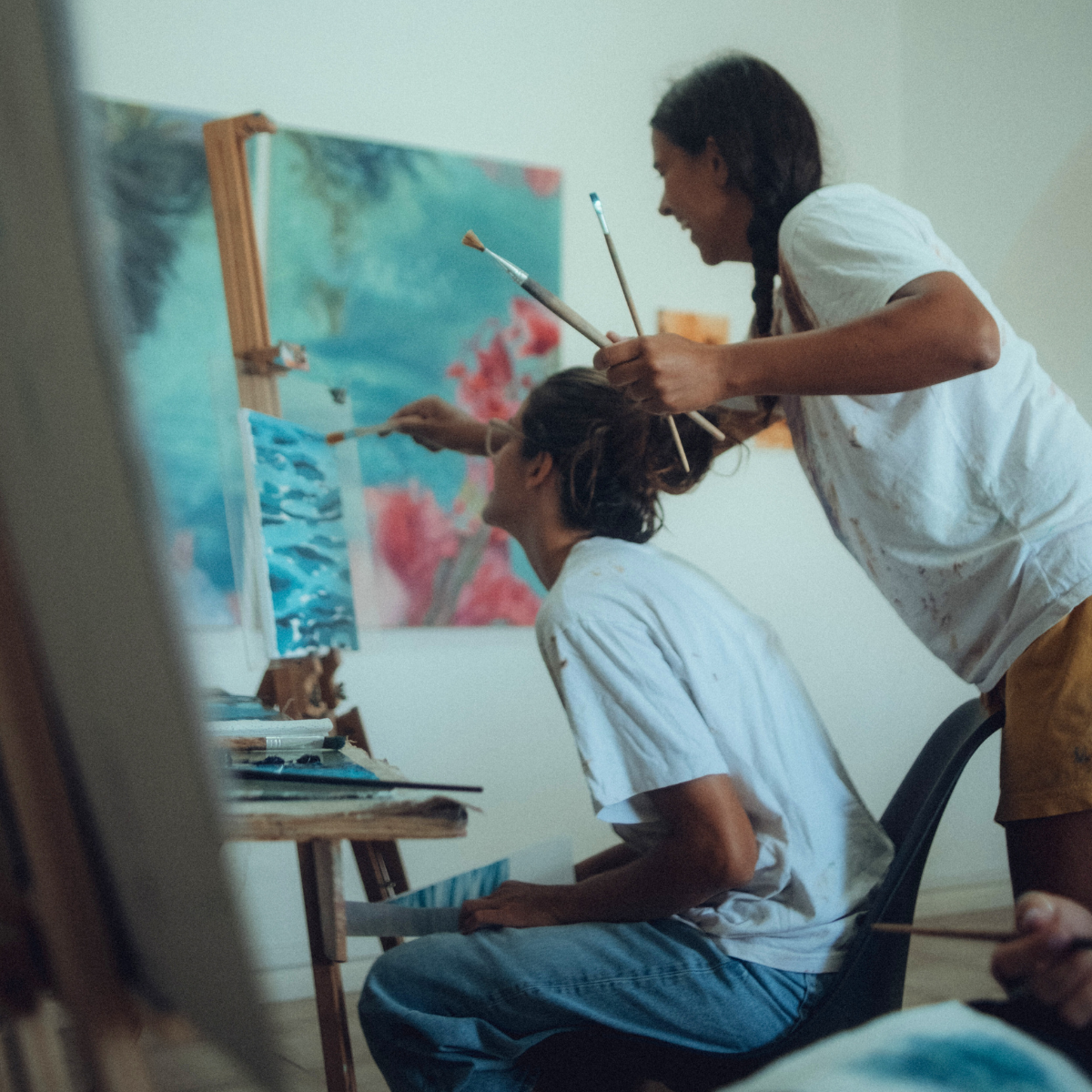 Painting classes at Mainty Studio’s Art × Surf Retreat